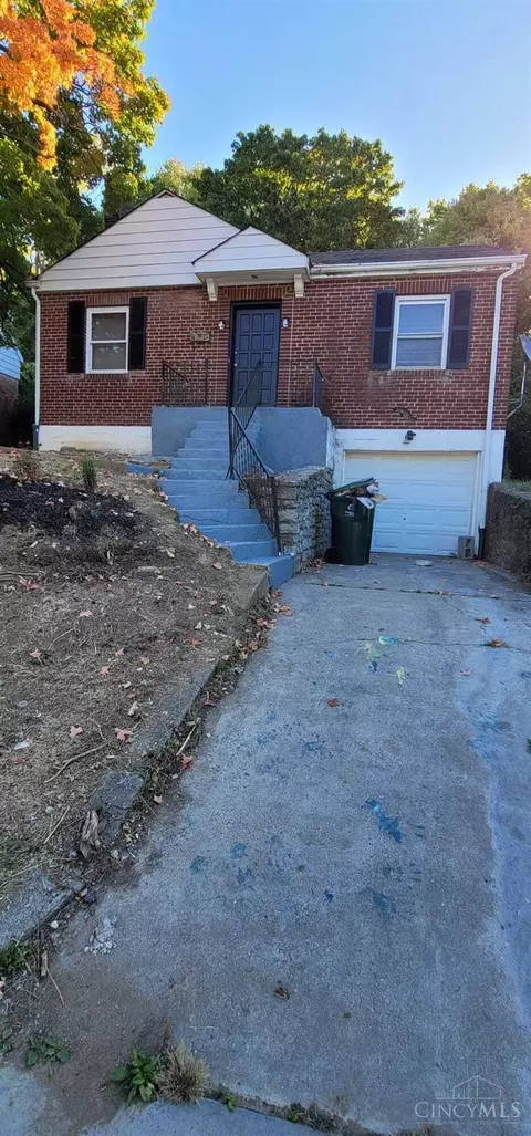 3044 Worthington Ave, Cincinnati, OH 45211