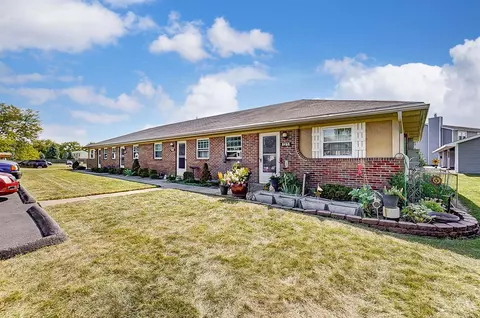 8462 Woodgrove #8462+, Dayton, OH 45458