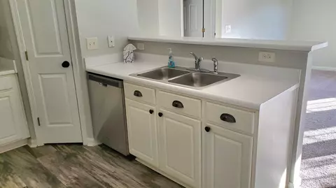 5461 Michelles Oak #E, Cincinnati, OH 45248 photo 16