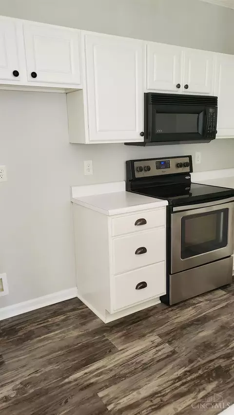 5461 Michelles Oak #E, Cincinnati, OH 45248 photo 21