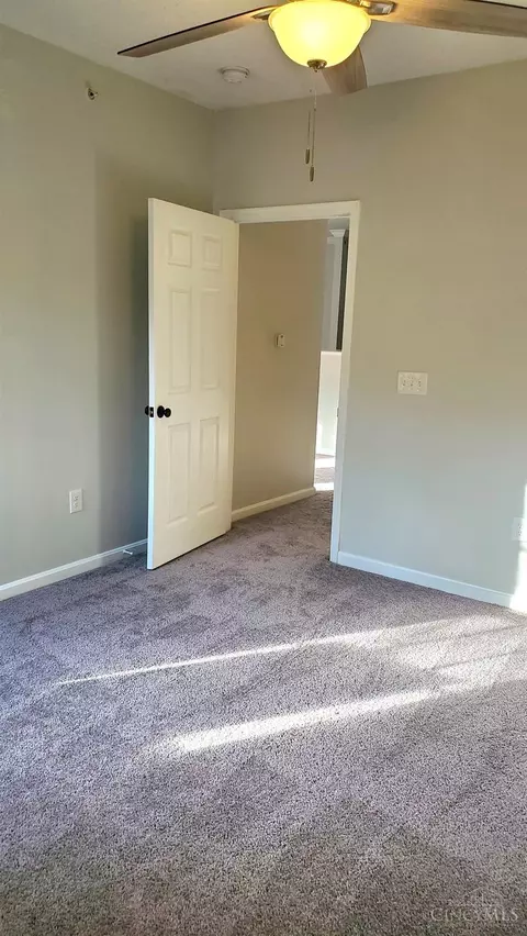 5461 Michelles Oak #E, Cincinnati, OH 45248 photo 44