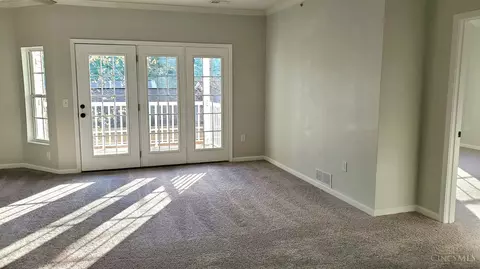 5461 Michelles Oak #E, Cincinnati, OH 45248 photo 25