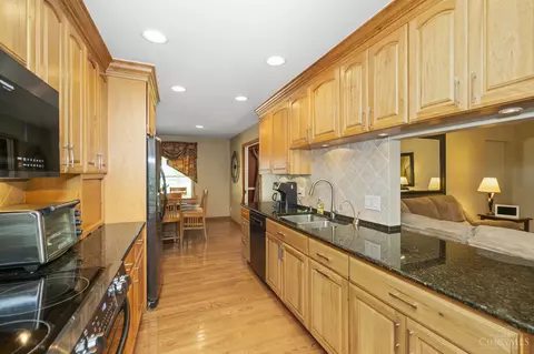 2091 Greenpine Dr, Cincinnati, OH 45231 photo 11