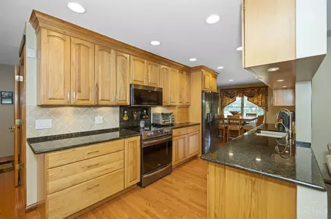 2091 Greenpine Dr, Cincinnati, OH 45231 photo 18