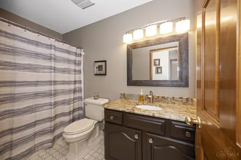 2091 Greenpine Dr, Cincinnati, OH 45231 photo 24