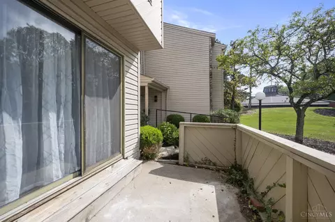 7290 Galbraith, Cincinnati, OH 45243 photo 2
