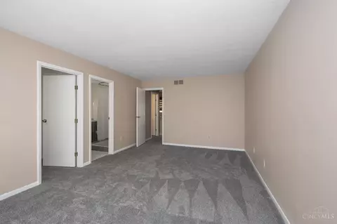 7290 Galbraith, Cincinnati, OH 45243 photo 14