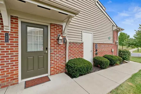 1396 Shadowood, Maineville, OH 45039