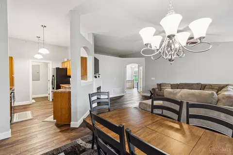 1396 Shadowood Trl, Hamilton Township, OH 45039 photo 13