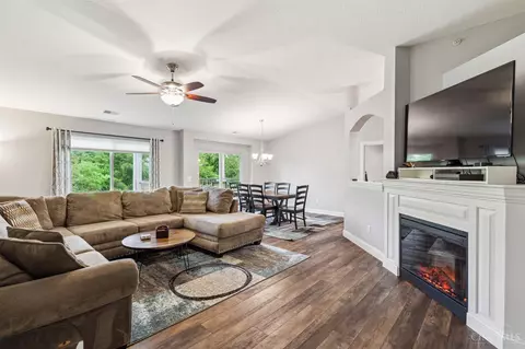 1396 Shadowood Trl, Hamilton Township, OH 45039 photo 9