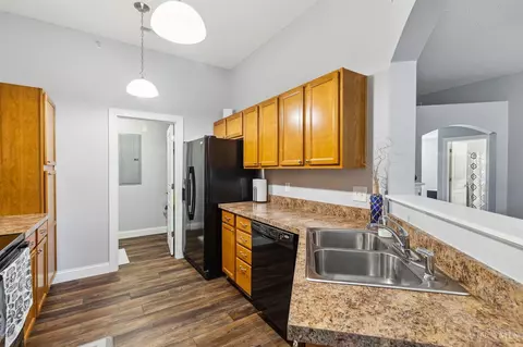1396 Shadowood Trl, Hamilton Township, OH 45039 photo 11