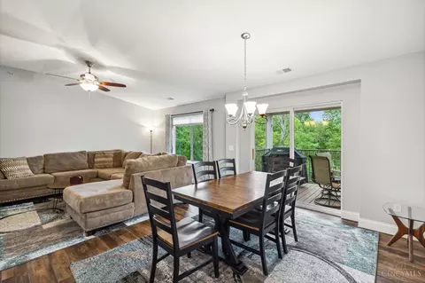 1396 Shadowood Trl, Hamilton Township, OH 45039 photo 16