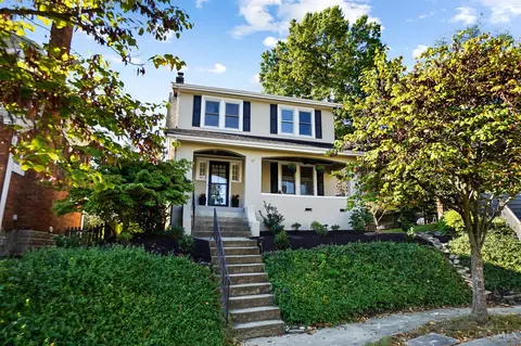17 Arcadia Pl, Cincinnati, OH 45208