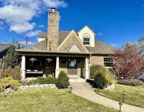 3734 Monfort Heights Dr, Cincinnati, OH 45247