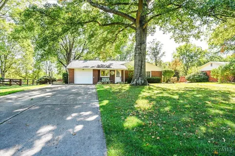 1721 Acreview, Cincinnati, OH 45240