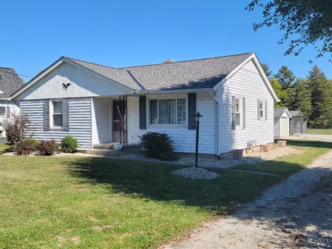 527 Meridian St, Sunman, IN 47041