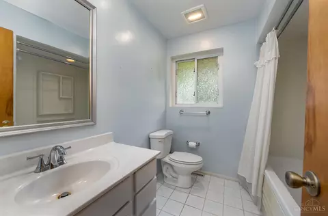 671 Doepke Ln, Cincinnati, OH 45231 photo 9