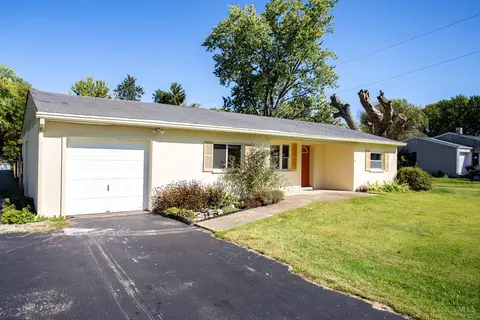 862 Locust Cor, Cincinnati, OH 45245 photo 2