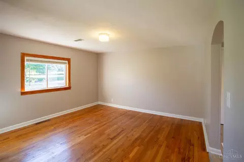 862 Locust Cor, Cincinnati, OH 45245 photo 9
