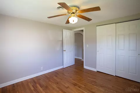 862 Locust Cor, Cincinnati, OH 45245 photo 18