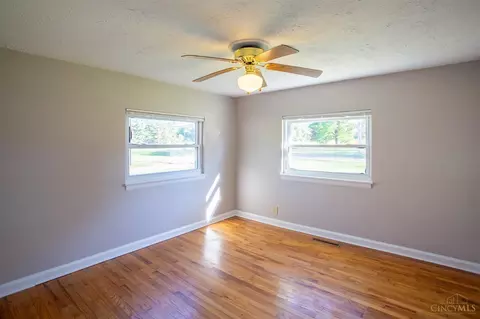 862 Locust Cor, Cincinnati, OH 45245 photo 17