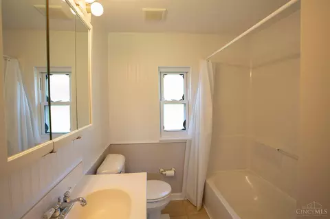 862 Locust Cor, Cincinnati, OH 45245 photo 16