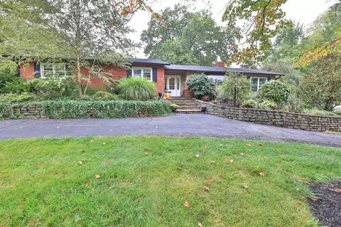 141 Congress Run Rd, Wyoming, OH 45215