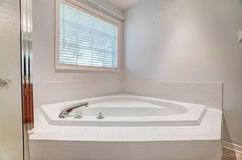 3095 Limestone, Cincinnati, OH 45239 photo 24