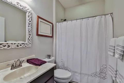 Bath - 1237 Huntwick, Hamilton Township, OH 45039 photo 3 of 3