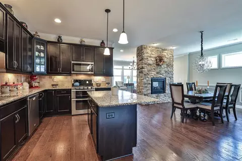 Kitchen - 1237 Huntwick, Hamilton Township, OH 45039 photo 3 of 3