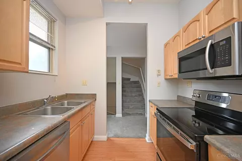 313 Mcgregor #C, Cincinnati, OH 45219 photo 9