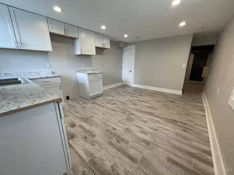 2422 Halstead, Cincinnati, OH 45214 photo 4
