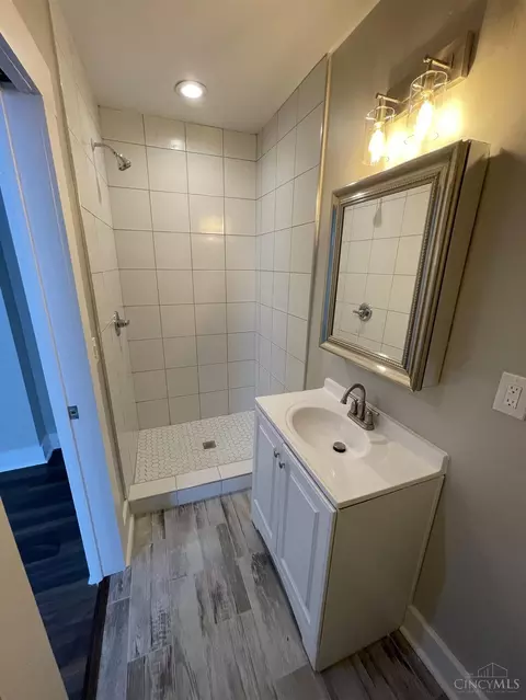 2422 Halstead, Cincinnati, OH 45214 photo 13
