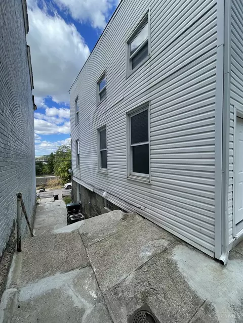 2422 Halstead, Cincinnati, OH 45214 photo 29
