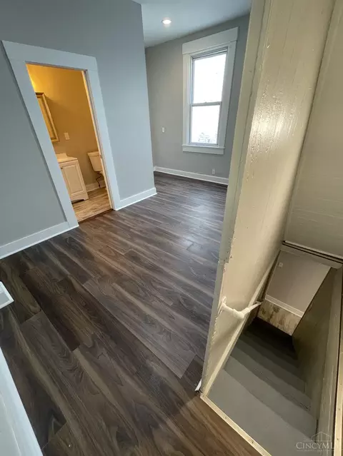2422 Halstead, Cincinnati, OH 45214 photo 9