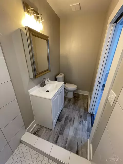 2422 Halstead, Cincinnati, OH 45214 photo 14