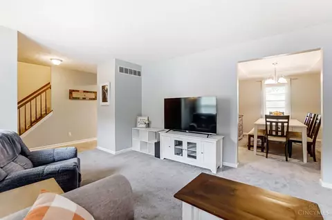 210 Deershadow Rd, Maineville, OH 45039 photo 5