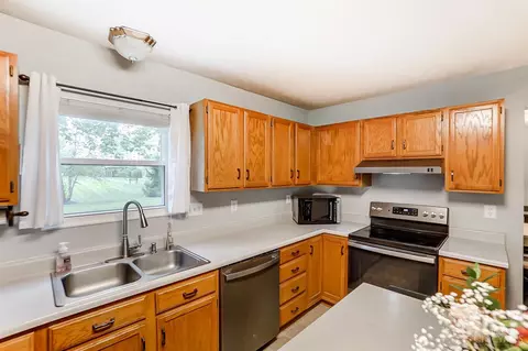 210 Deershadow Rd, Maineville, OH 45039 photo 9