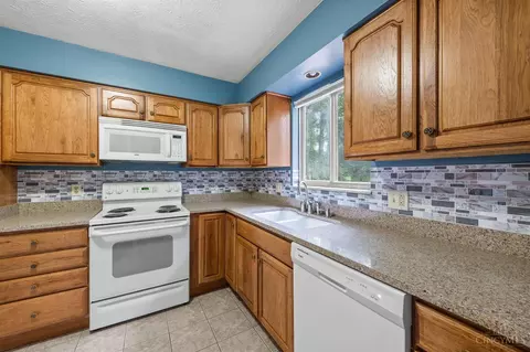 3995 Benjamin St, Cincinnati, OH 45245 photo 15