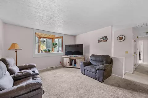 3995 Benjamin St, Cincinnati, OH 45245 photo 9