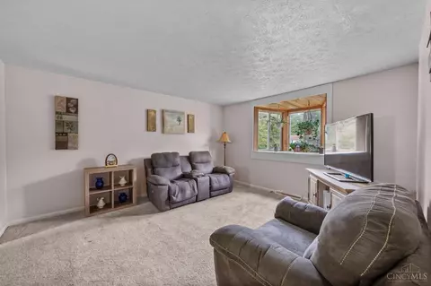 3995 Benjamin St, Cincinnati, OH 45245 photo 12