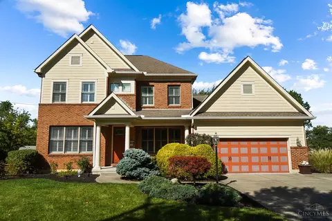 7956 Mitchell Farm Ln, Montgomery, OH 45242