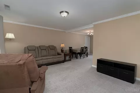 5414 Cleander Dr, Cincinnati, OH 45238 photo 3
