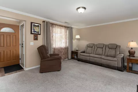 5414 Cleander Dr, Cincinnati, OH 45238 photo 2