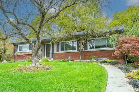 2326 Raeburn Ter, Cincinnati, OH 45223