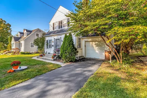 211 Grove, Cincinnati, OH 45215 photo 4