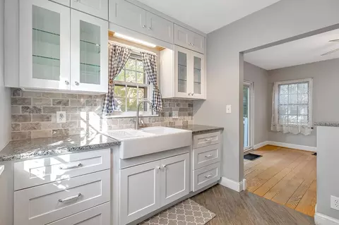 211 Grove, Cincinnati, OH 45215 photo 14