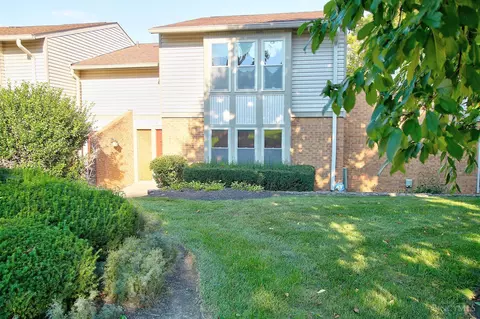 11 Woodside, Springdale, OH 45246