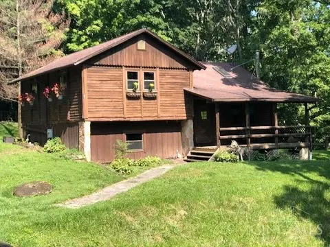 225 Oglesbee Rd, Wilmington, OH 45177