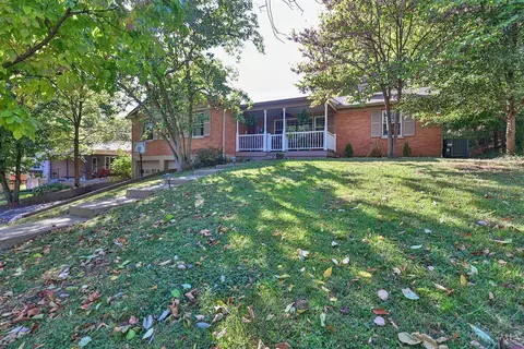 7329 Commonwealth Dr, Cincinnati, OH 45224 photo 2